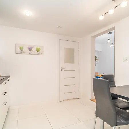 - Location, Old Town Nearby - By Rentujemy Apartment Krakau